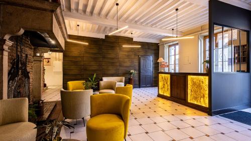 Χώρος καθιστικού στο Logis Hostellerie Bressane