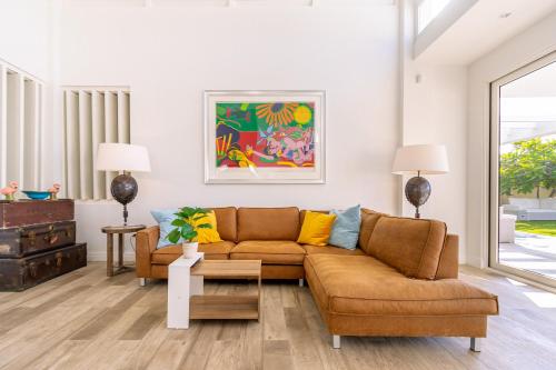 OCEAN VIEW Fully Renovated Villa Private Pool – Photos 3