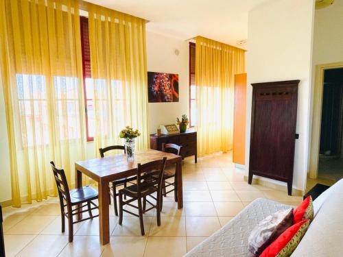 Gallery image of Regina Beach Holiday Apartments in Tirrenia