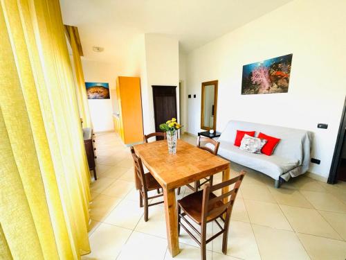 Gallery image of Regina Beach Holiday Apartments in Tirrenia