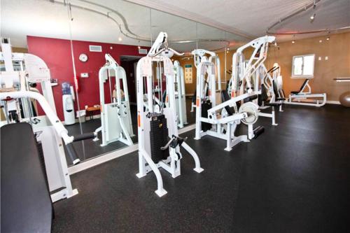 Fitness centrum a/nebo fitness zařízení v ubytování Sandy Key 1-717