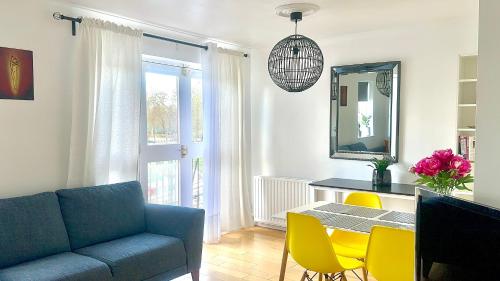 Amazing Location - City of London- 2 Bedroom Stunning Canal View House With Private Garden,Parking & Balcony photo 15