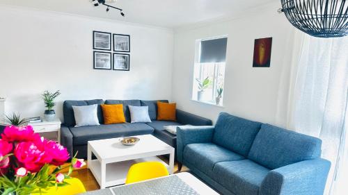 Amazing Location - City of London- 2 Bedroom Stunning Canal View House With Private Garden,Parking & Balcony photo 27