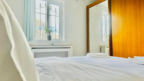 Amazing Location - City of London- 2 Bedroom Stunning Canal View House With Private Garden,Parking & Balcony photo 35