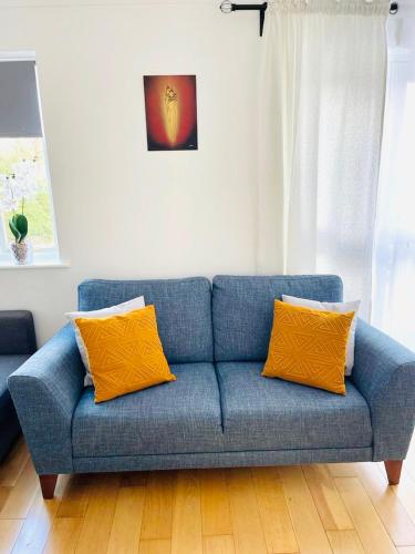 Amazing Location - City of London- 2 Bedroom Stunning Canal View House With Private Garden,Parking & Balcony photo 23