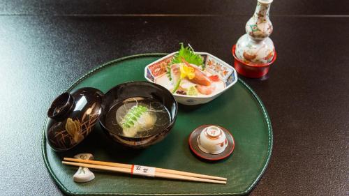 Φαγητό σε αυτό το ryokan ή κάπου εκεί κοντά