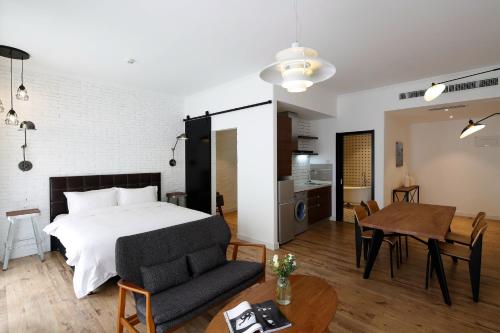 Postel nebo postele na pokoji v ubytování Yi Stack Hotel Beijing