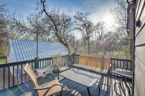 Μπαλκόνι ή βεράντα στο Modern Flower Mound Home Less Than 2 Mi to River Walk