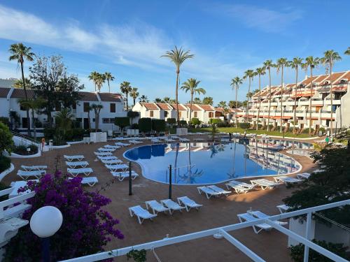 Sunny 2-bedroom apartment in Parque Santiago II