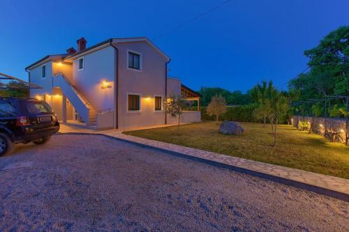 Gallery image of Villa Tara in Kras