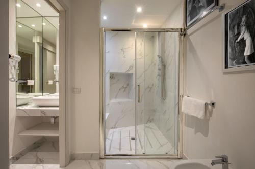 Un baño de Condotti Boutique Hotel