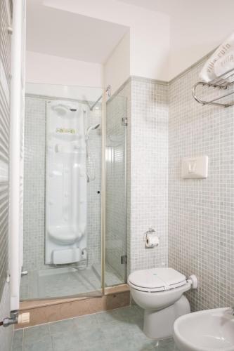 Bilik mandi di Villa Rufo