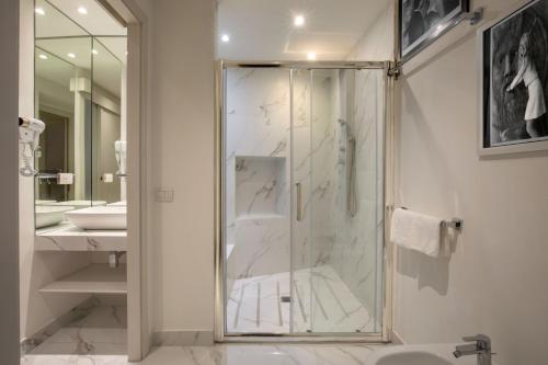 Vonios kambarys apgyvendinimo įstaigoje Piazza di Spagna Moda Luxury Apartment