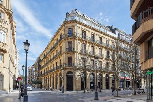 The Rentals Collection - Vaumm