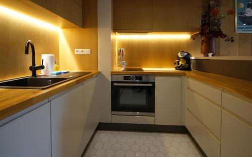 Dapur atau dapur kecil di IRS ROYAL APARTMENTS Apartamenty IRS Neptun Park