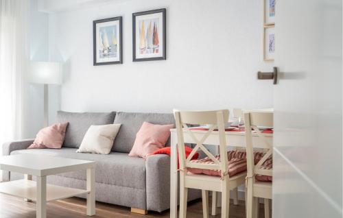 1 Bedroom Cozy Apartment In Benidorm