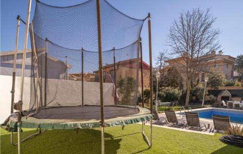 Πισίνα στο ή κοντά στο Stunning Home In Cájar With Wifi