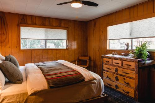 Cama o camas de una habitación en The Fireside Inn