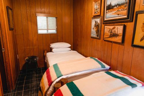 Cama o camas de una habitación en The Fireside Inn
