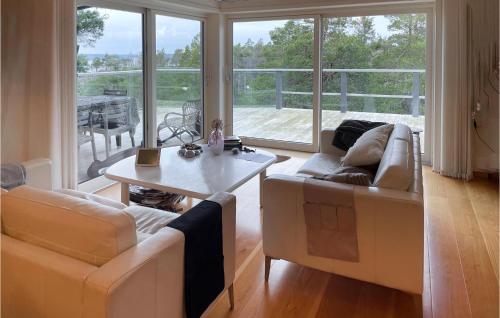 Gallery image of Amazing Home In Ingarö With Sauna in Grönskan