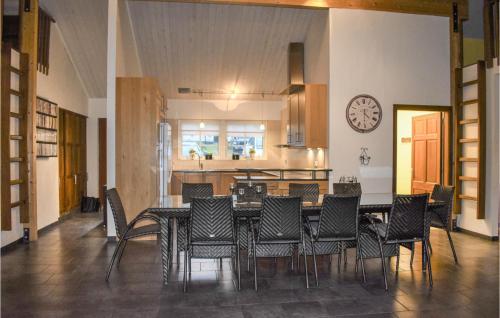 Fotografie z fotogalerie ubytování Awesome Home In Gärsnäs With Sauna v destinaci Gärsnäs