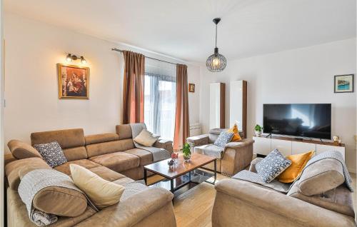 Χώρος καθιστικού στο Stunning Home In Solin