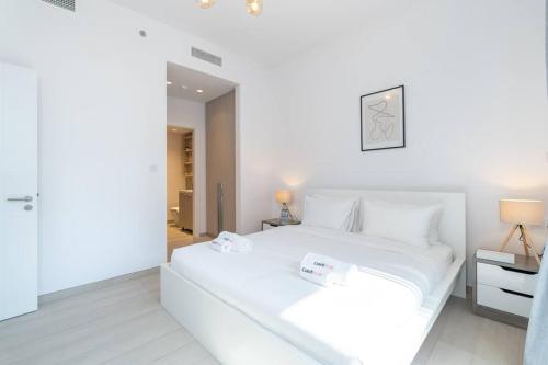 Pool View & Amazing Amenities & Work and Relax