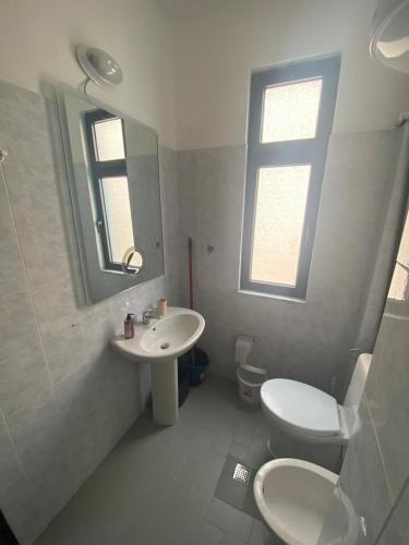 Apartment close to the Beach with Balcony - Imazhi 7