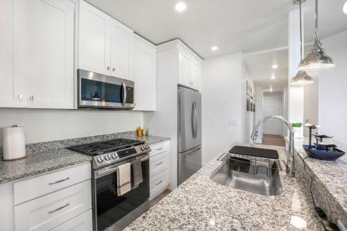 Gallery image of Modern Luxury High Rise 2 Bed Rooms Washer/Dryer in South Bend