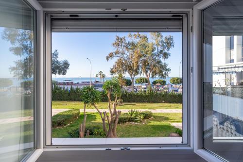 Sea View with Parking by LU&CIA