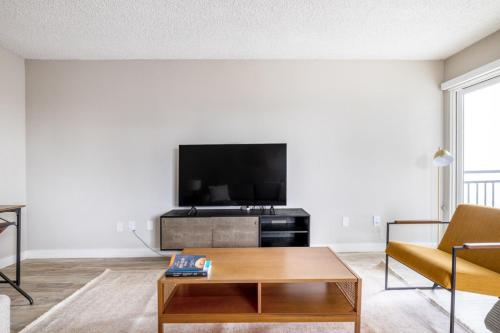 Φωτογραφία από το άλμπουμ του Redondo Beach 1BR w Pool Gym 1 block from beach LAX-439 σε Redondo Beach