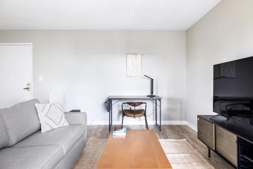 Φωτογραφία από το άλμπουμ του Redondo Beach 1BR w Pool Gym 1 block from beach LAX-439 σε Redondo Beach