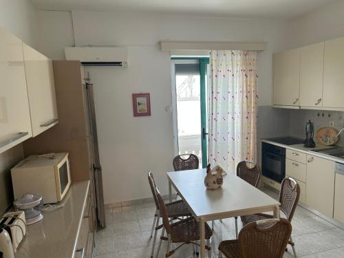 Christos Apt - City Center w/ Royal Garden View