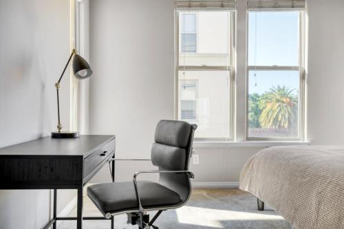 Posezení v ubytování Pasadena 1br w gym pool nr Colorado Ave LAX-857