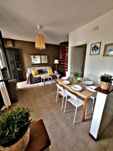 Foto Casa Gladioli con Ampio Giardino 1