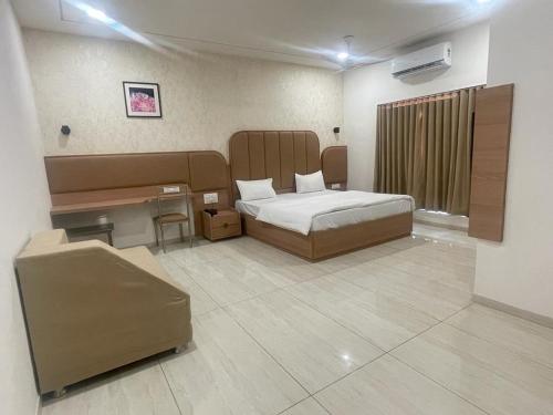 Hotel Sparsh Inn – Photos 4