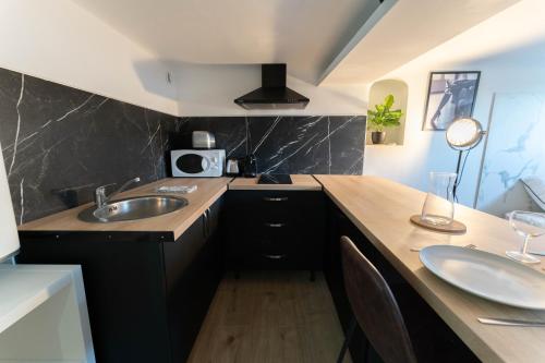 Fotografia z galérie ubytovania Vieux nice - Loft - Balnéo v destinácii Nice