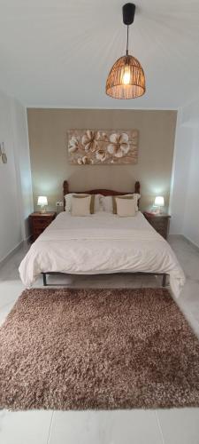 Beachfront Apartment with Sea View & Balcony PMT16