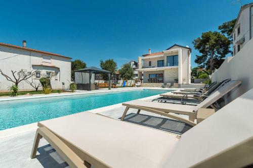 Luxury villa Magale with large pool