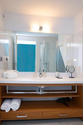 Un baño de Best Western Arcachon Le Port