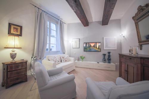 Zdjęcie z galerii obiektu Apartments Florence Parione we Florencji
