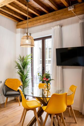 Wekey Homes Granada, Mesones Central Suites