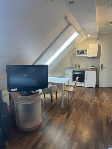 Cuisine ou kitchenette dans l'établissement Swiss Star Irchel - Self Check-In