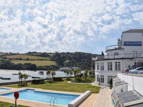 46 The Salcombe – Photos 2