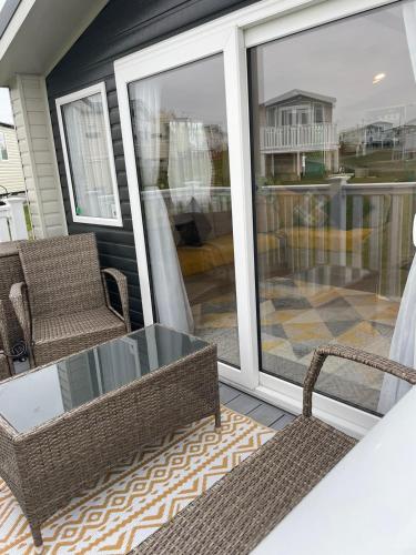 Un lugar para sentarse en Seaview Homes