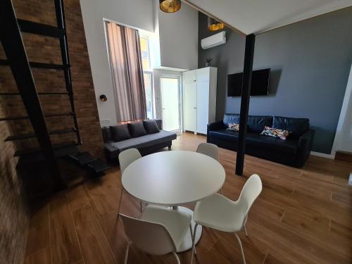 Hlius Brand New Apartments photo 34