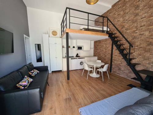Hlius Brand New Apartments photo 35