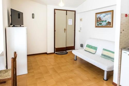 M271 - Marcelli, comodo bilocale con balcone – Photos 3