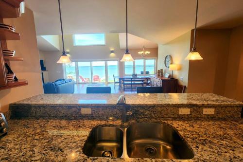 Φωτογραφία από το άλμπουμ του Aloha Lake Home σε Cheboygan