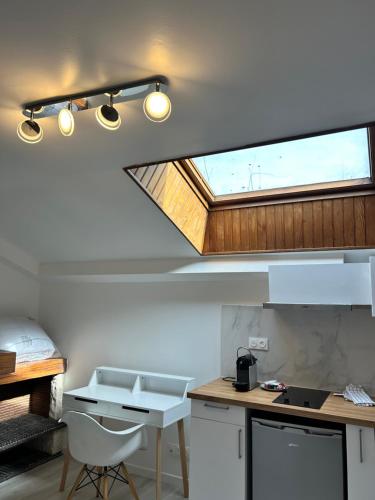 studio 21m2 équipé et meublé centre ville Massy